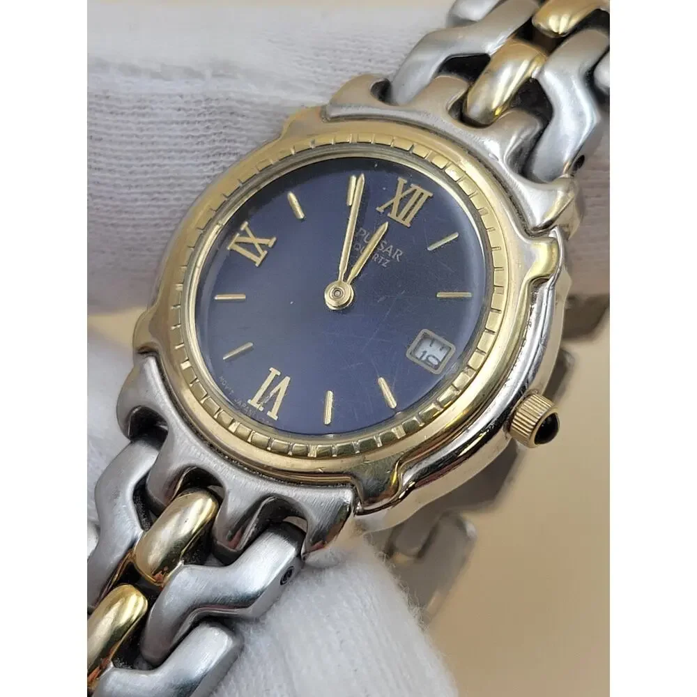 Vintage Pulsar Ladies Two-Tone Dress Watch - Blue Dial - V789-0240 NEW BATTERY